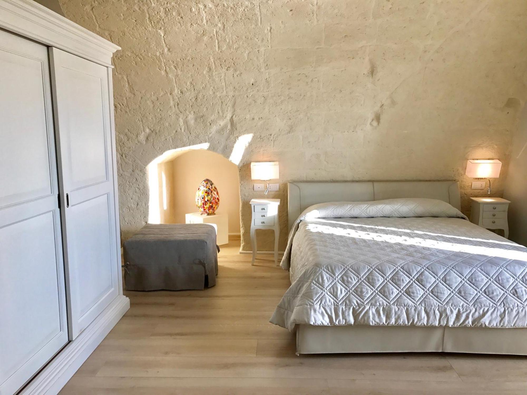 Tenuta Danesi - Camere - Appartamenti - Bubble Room 马泰拉 外观 照片
