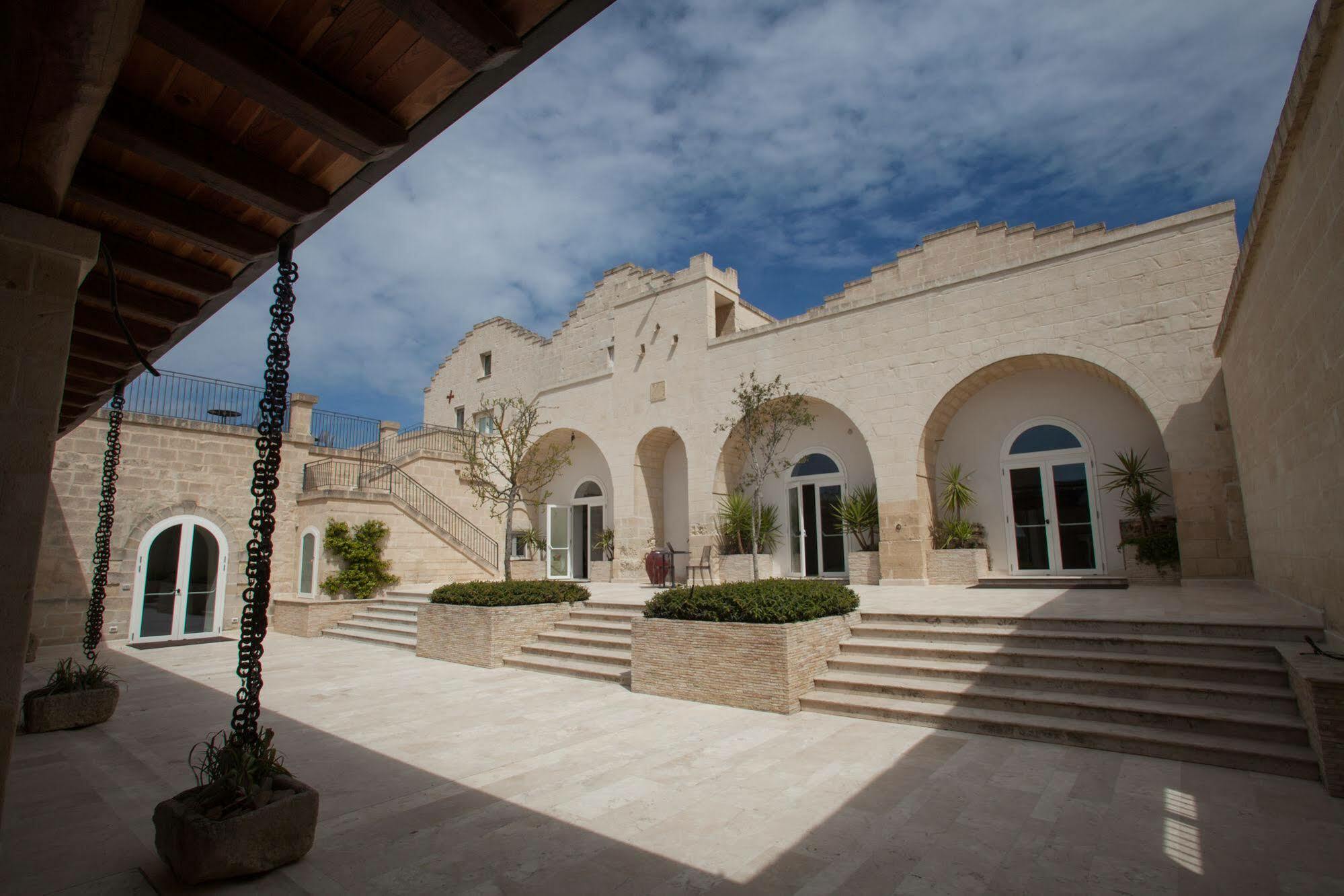 Tenuta Danesi - Camere - Appartamenti - Bubble Room 马泰拉 外观 照片